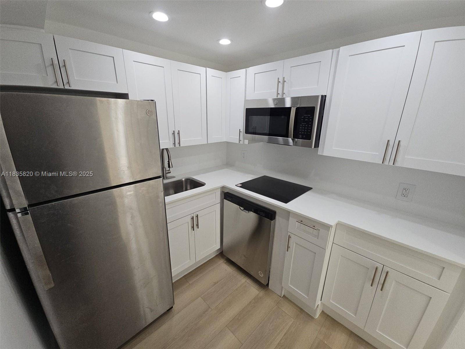 8101 Crespi Blvd #203, Miami Beach, FL 33141