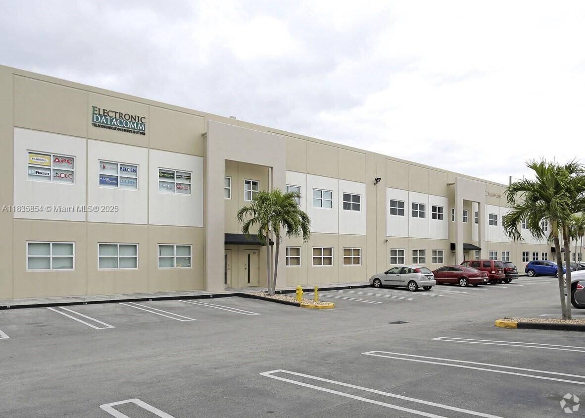 Sweetwater, FL 33172,10900 NW 21st St #140