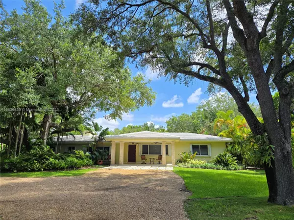 7895 SW 122nd St, Pinecrest, FL 33156