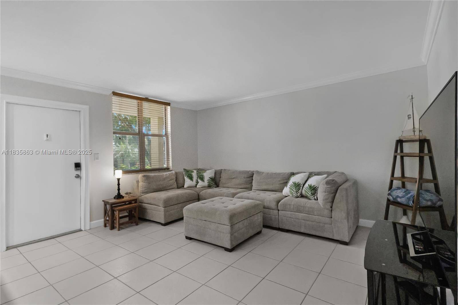 Pompano Beach, FL 33062,2400 NE 10th St #104