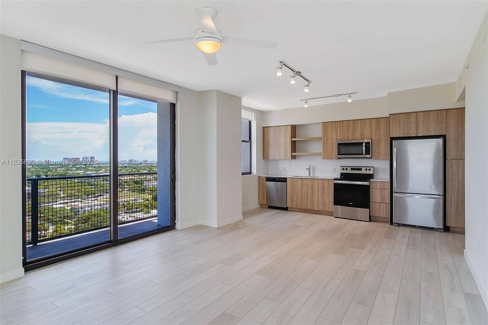 Fort Lauderdale, FL 33304,555 NE 8th St #1809