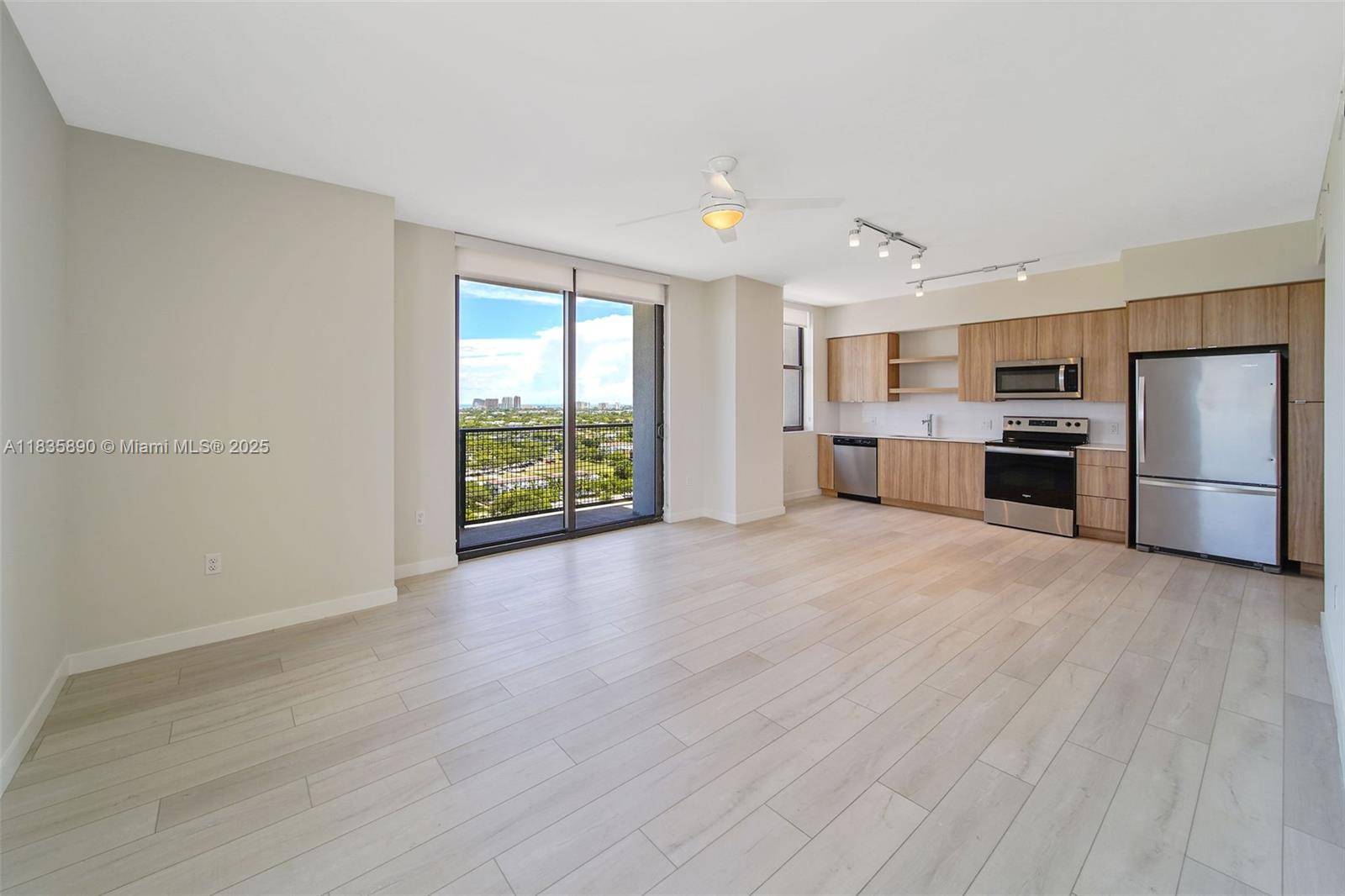 Fort Lauderdale, FL 33304,555 NE 8th St #1809
