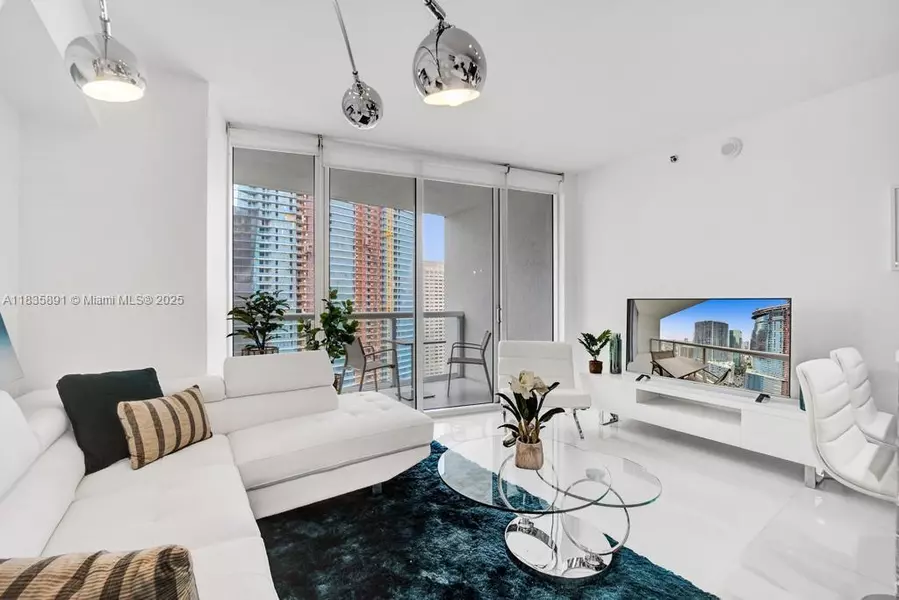 475 Brickell Ave #5010, Miami, FL 33131