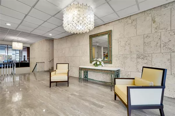 Hallandale Beach, FL 33009,1980 S Ocean Dr #21M