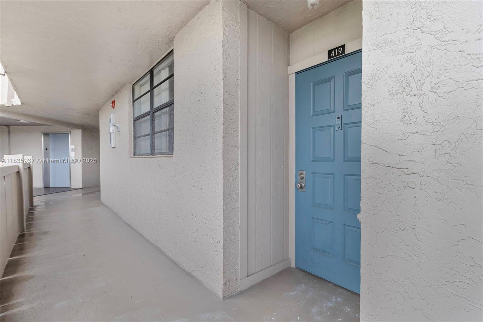 Pembroke Pines, FL 33026,1001 Colony Point Cir #419