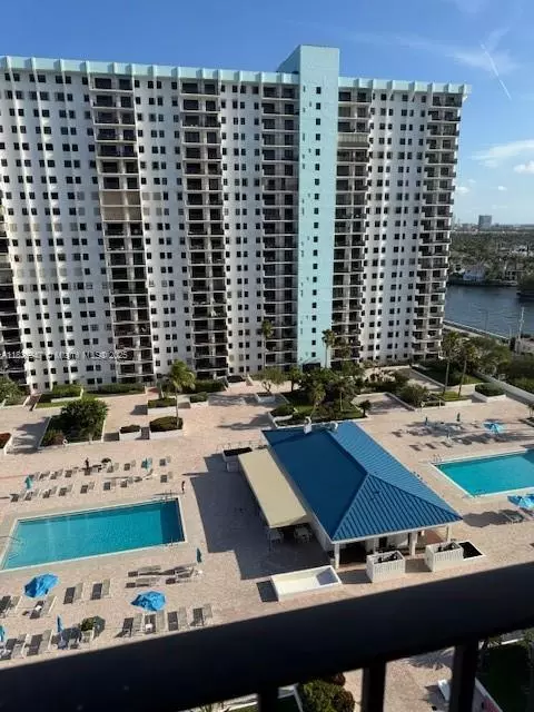 Hollywood, FL 33019,1201 S Ocean Dr #1603N
