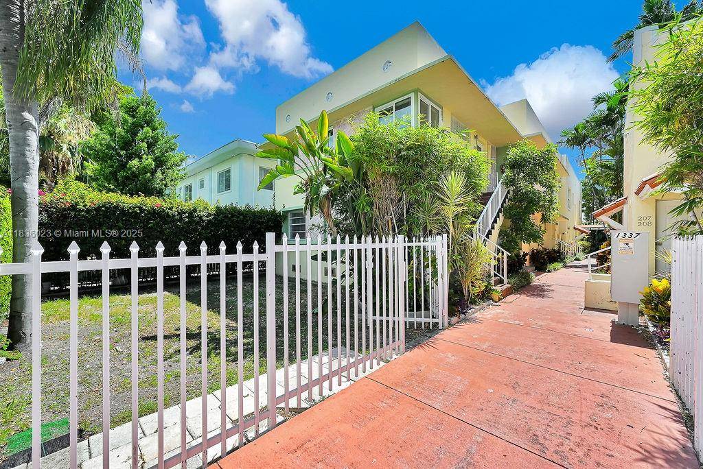 Miami Beach, FL 33139,1337 Euclid Ave #106