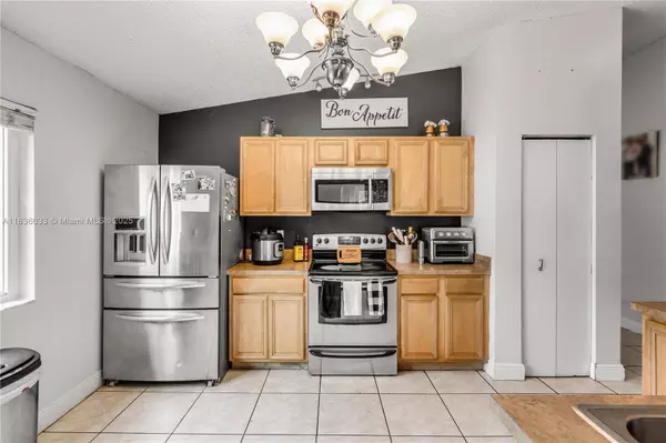 Miramar, FL 33025,2472 SW 106th Ave