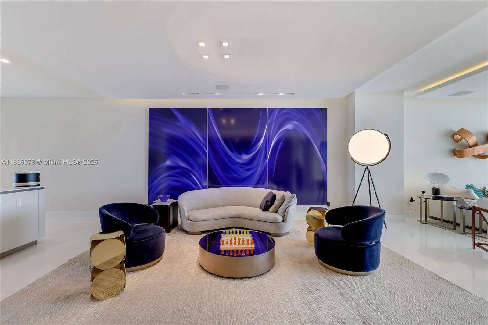 Sunny Isles Beach, FL 33160,16901 Collins Ave #2702