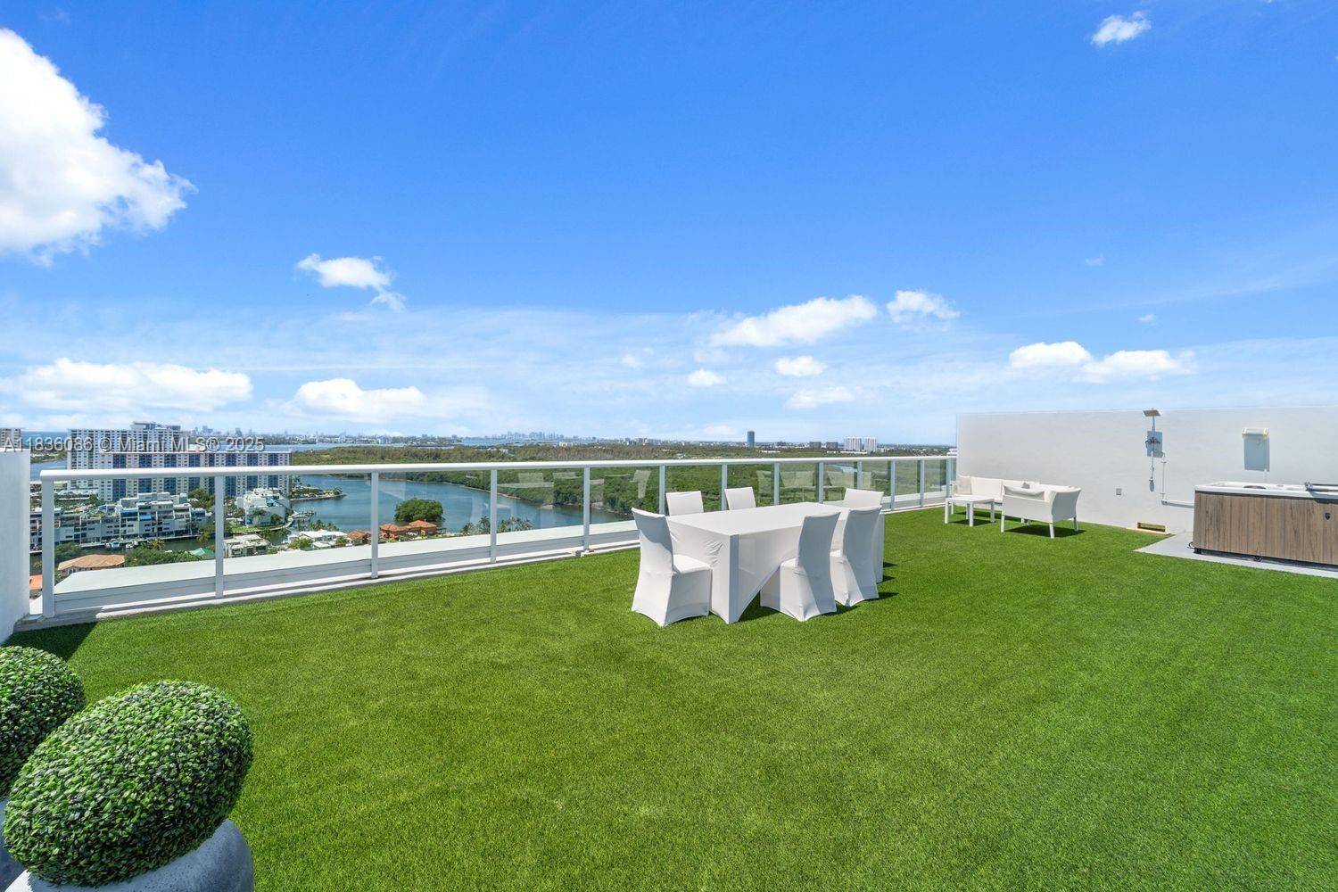 Sunny Isles Beach, FL 33160,400 Sunny Isles Blvd #2008