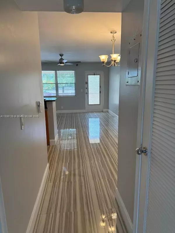 West Palm Beach, FL 33417,Address not disclosed