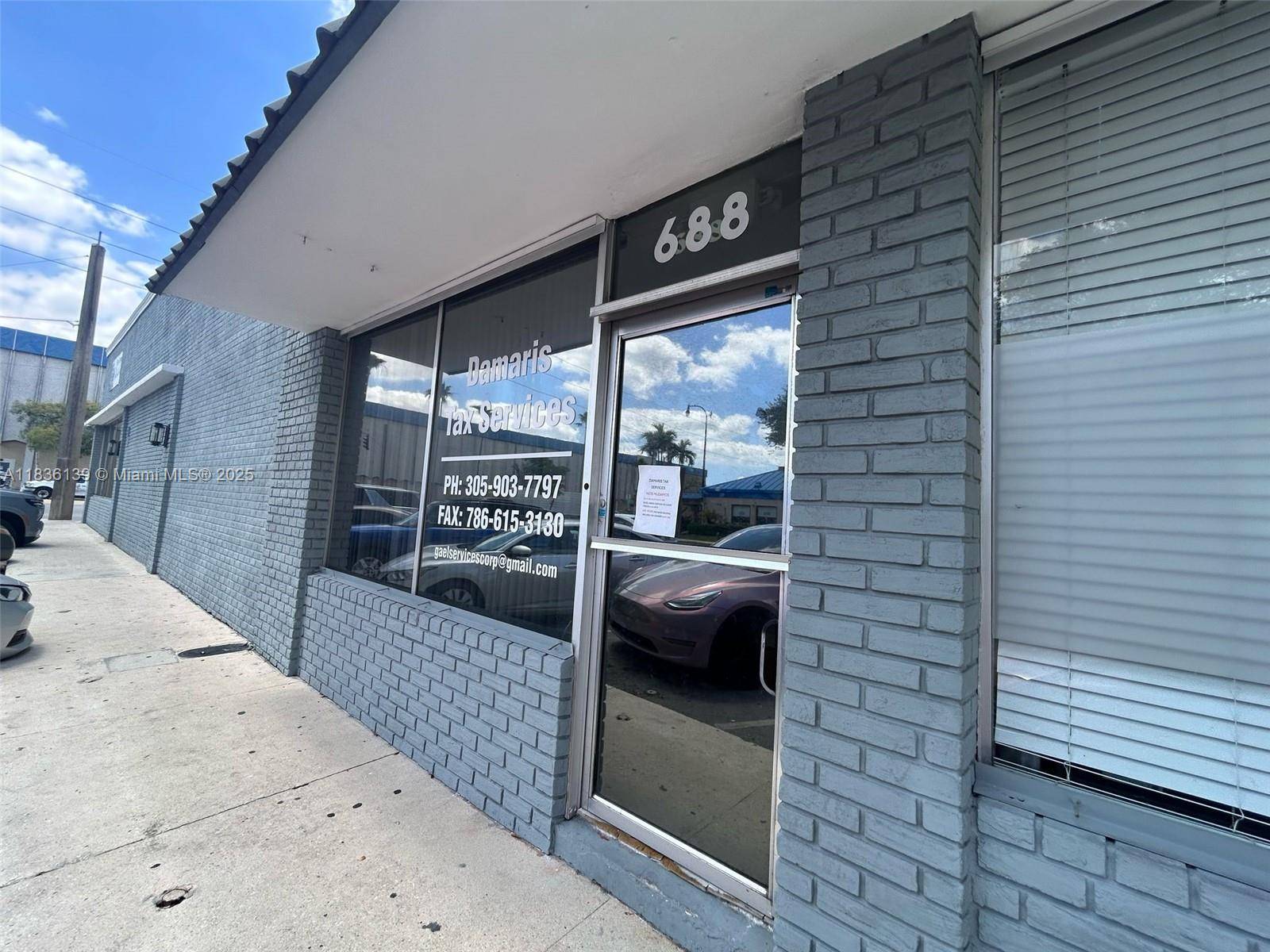 5245 NW 36th St #688, Miami Springs, FL 33166