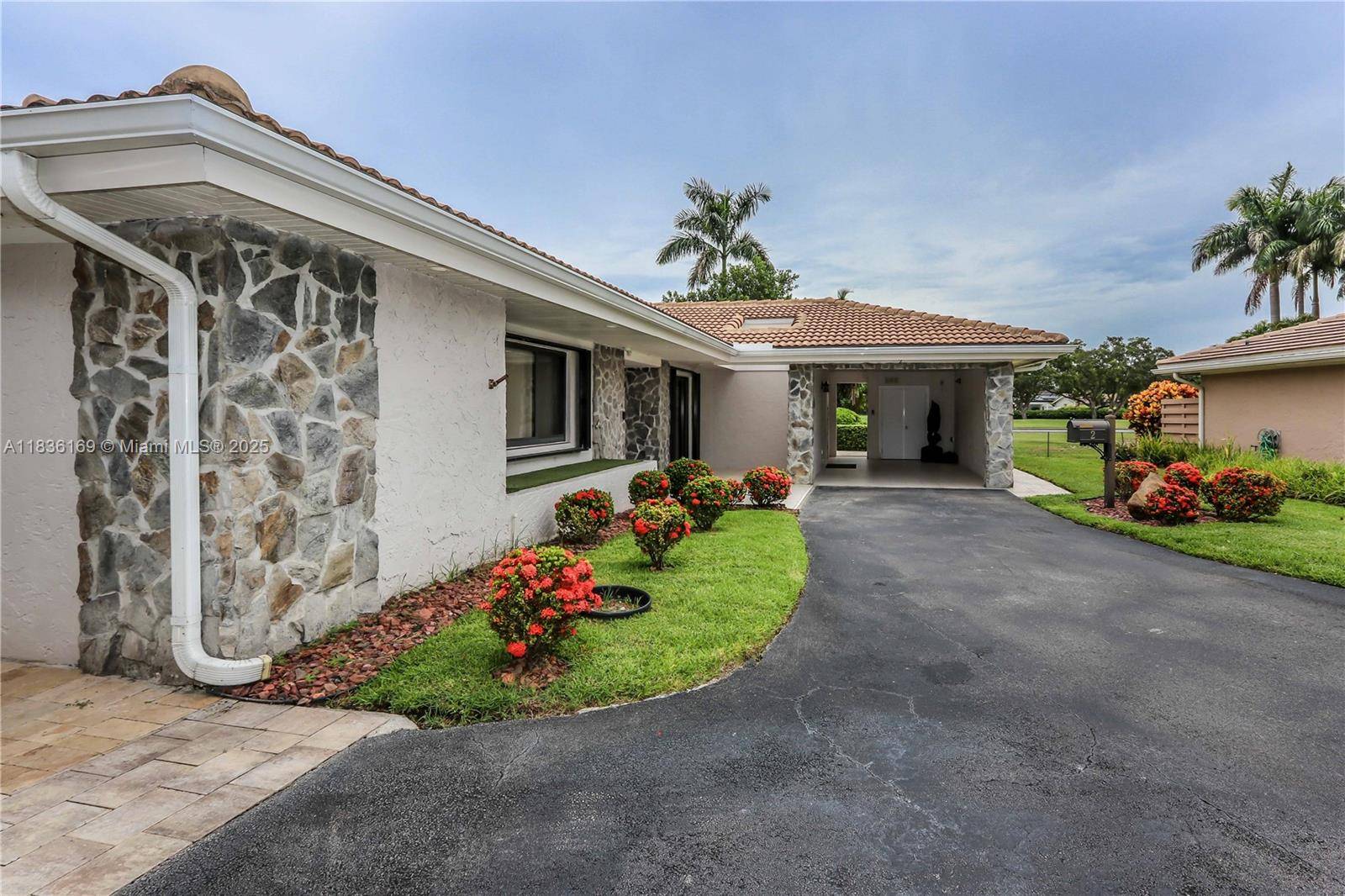 Hollywood, FL 33021,3650 N 36th Ave #2