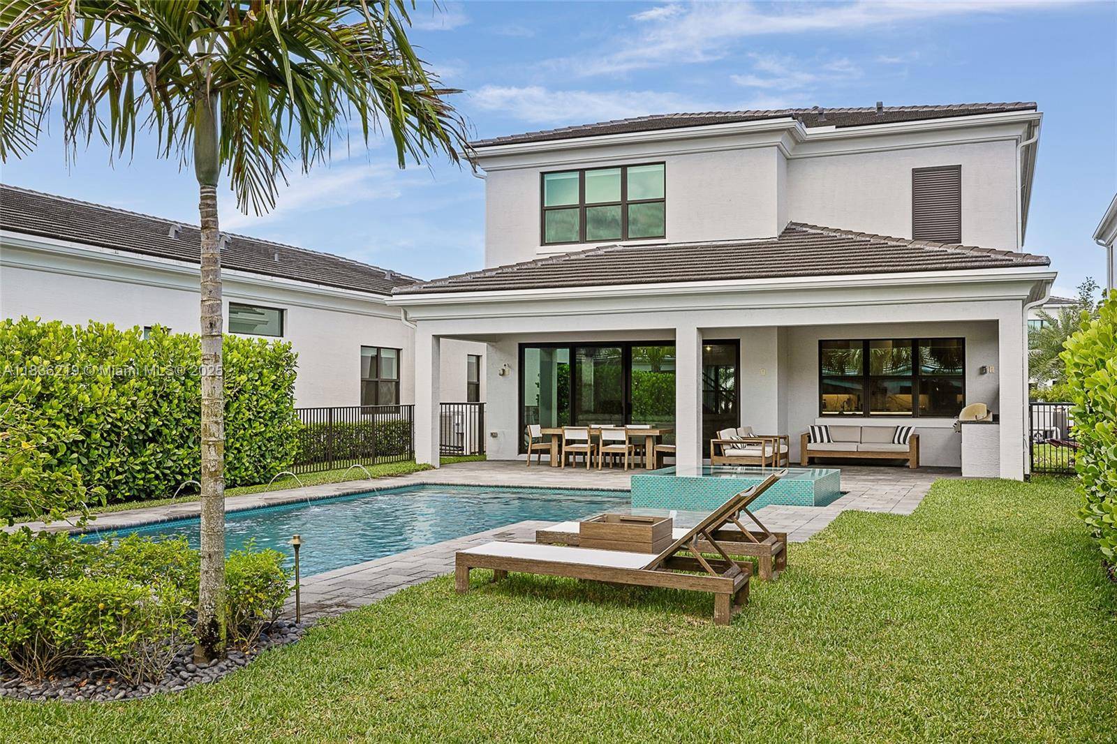 Palm Beach Gardens, FL 33418,13467 Artisan Cir