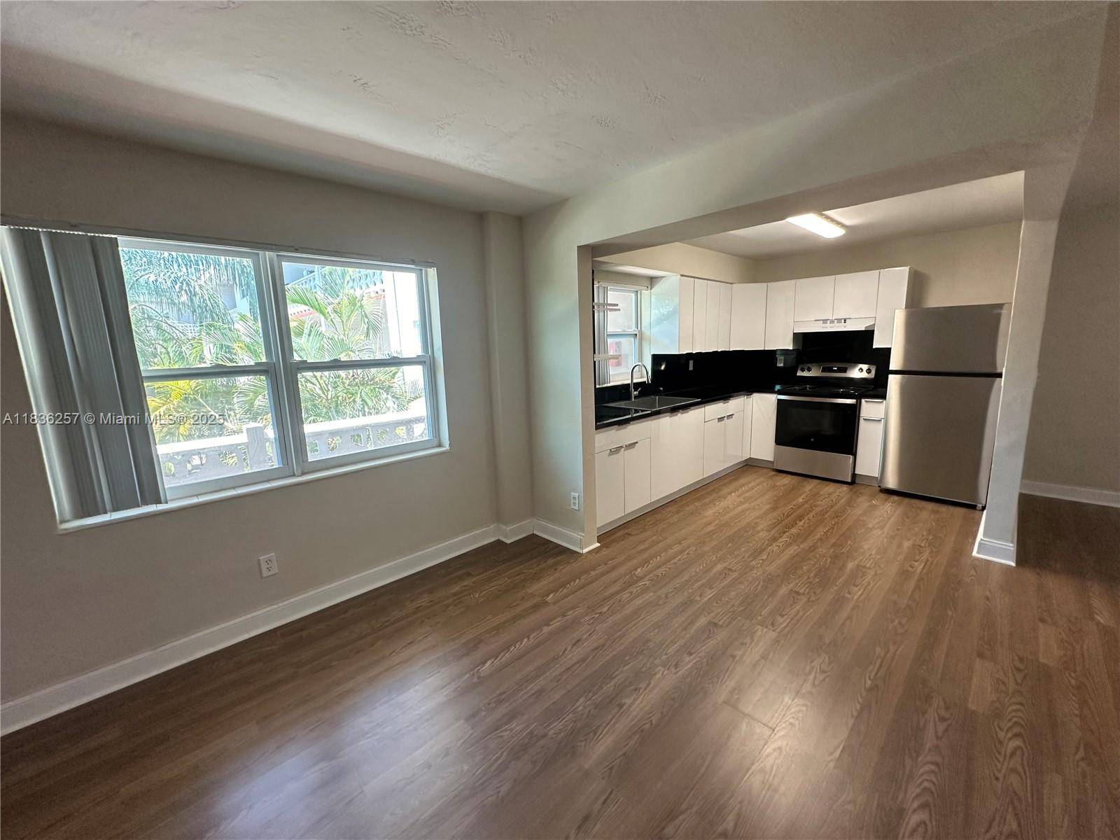 941 NE 170th St #220, North Miami Beach, FL 33162