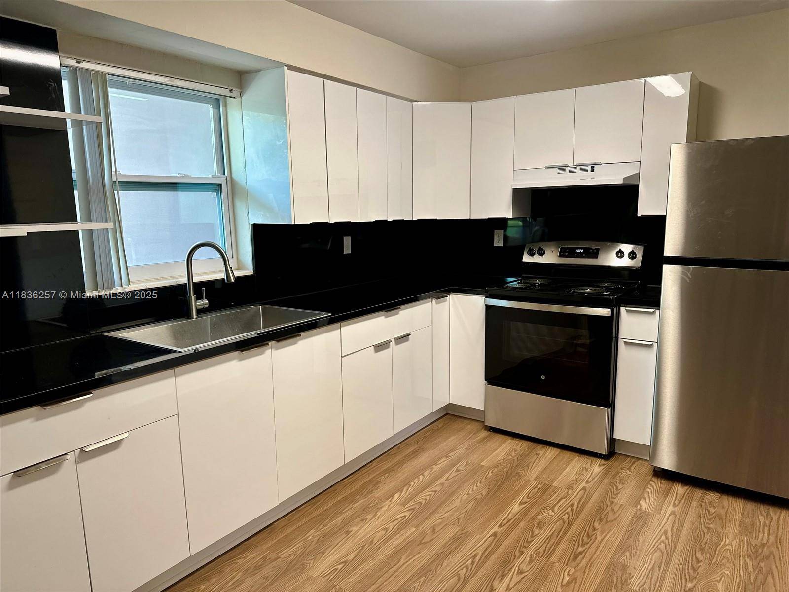 North Miami Beach, FL 33162,941 NE 170th St #220