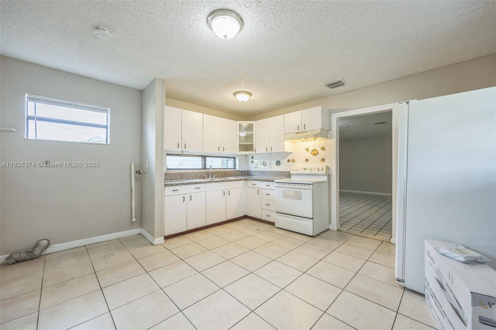 Lauderhill, FL 33313,1160 NW 47th Ave