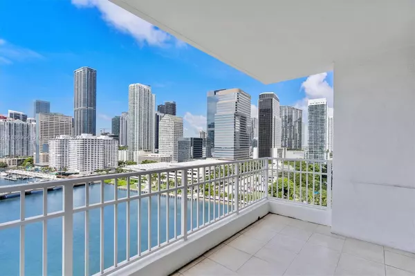 701 Brickell Key Blvd #1802, Miami, FL 33131