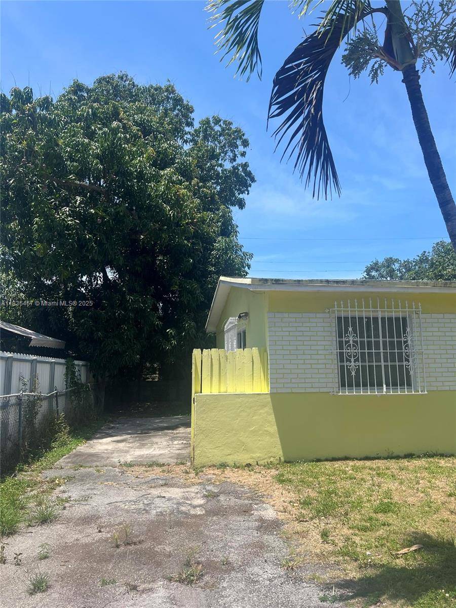 Miami, FL 33167,1825 NW 112th St