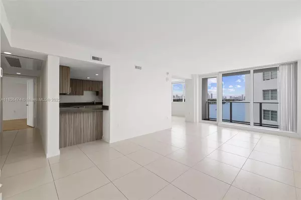 Miami Beach, FL 33139,910 West Ave #1139