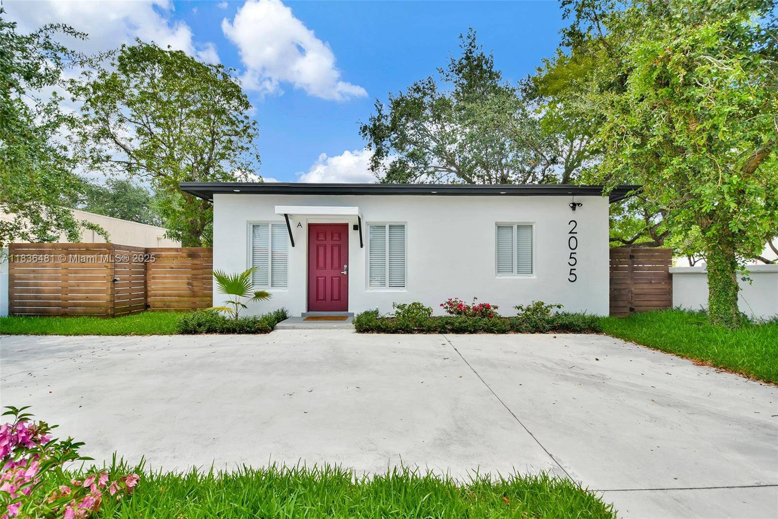 North Miami Beach, FL 33181,2055 NE 140th St
