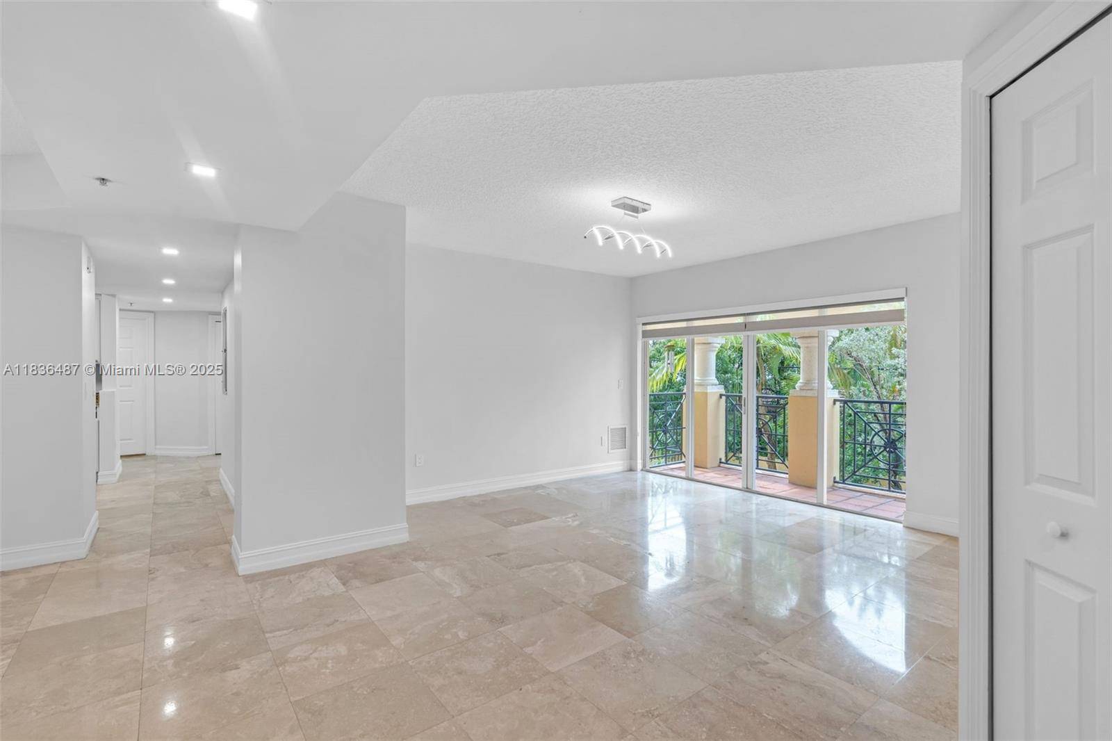 Coral Gables, FL 33134,101 Sidonia Ave #201