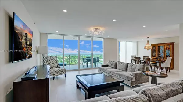Aventura, FL 33180,20201 E Country Club Dr #1202