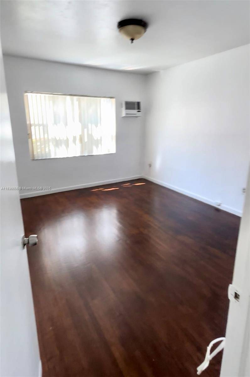 Coral Gables, FL 33134,42 Majorca Ave #3