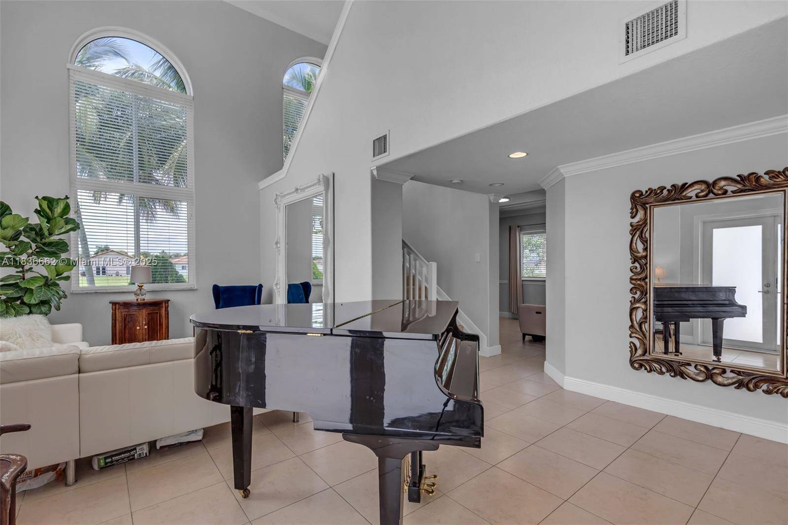 Miami, FL FL 33185,5226 SW 160th Ave