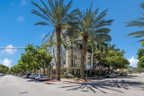 Hollywood, FL 33020,1919 Van Buren St #313A