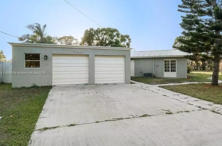 5917 Eastwood Dr, Fort Pierce, FL 34951