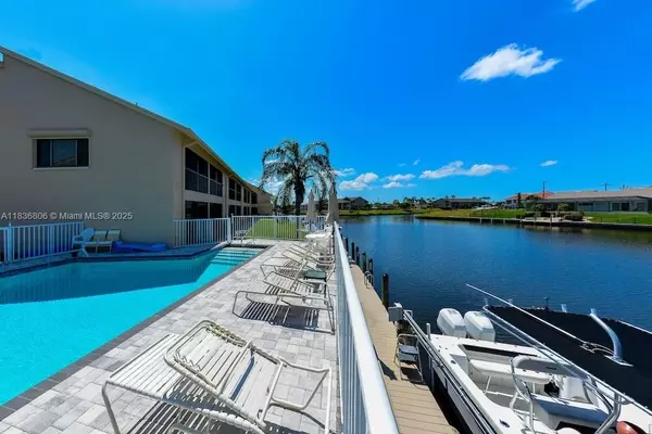 Cape Coral, FL 33904,3708 SE 12th Ave #104