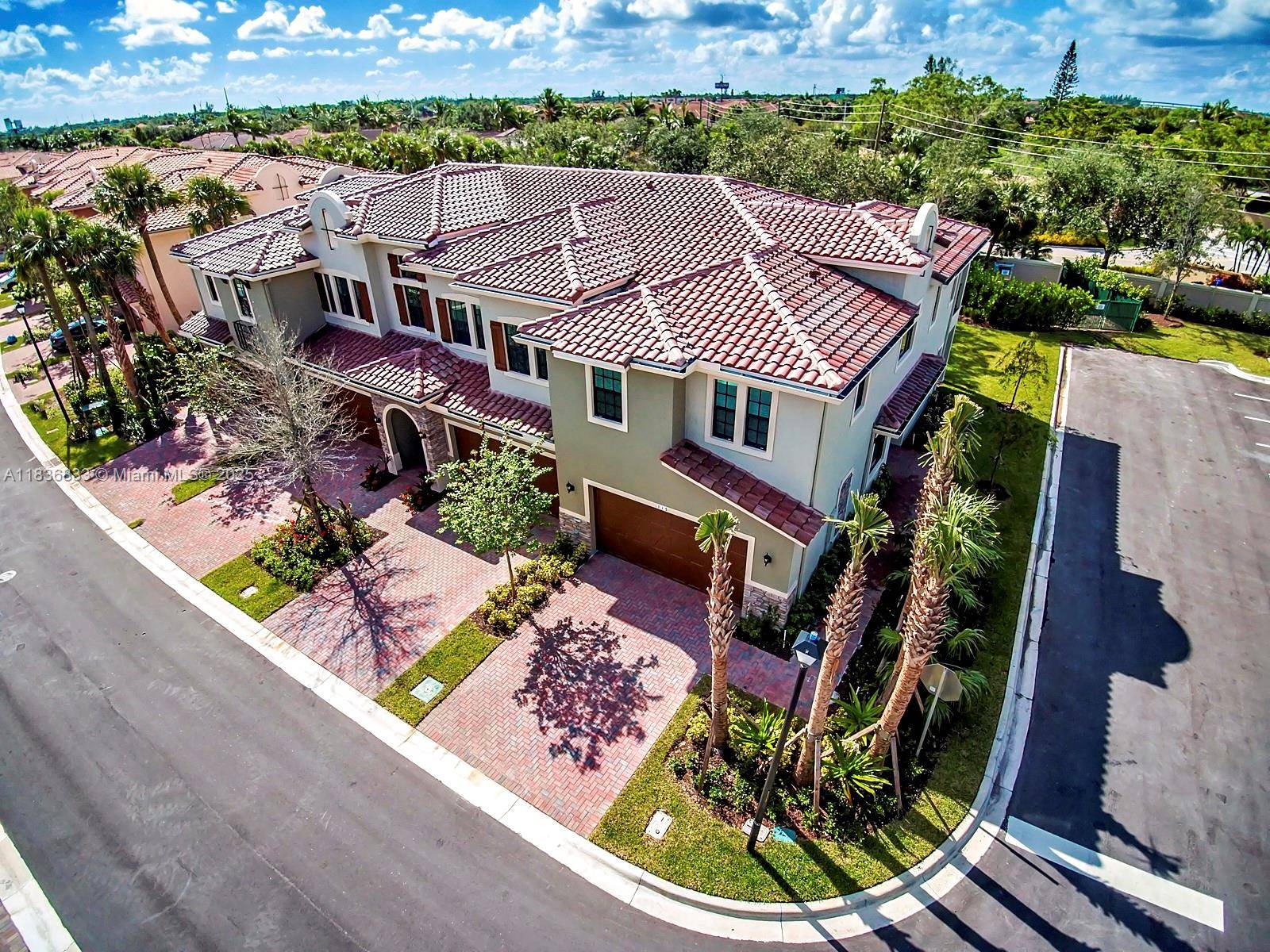Plantation, FL 33325,115 SW 127th Terrace