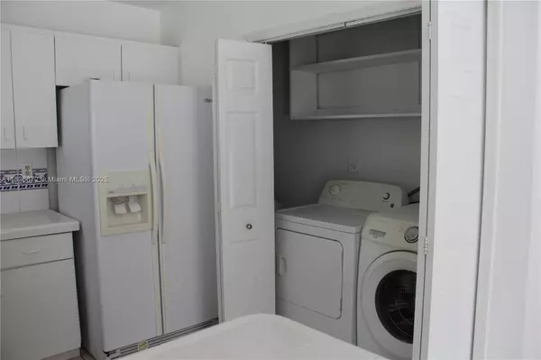 Miami, FL 33175,5402 SW 144th Ct