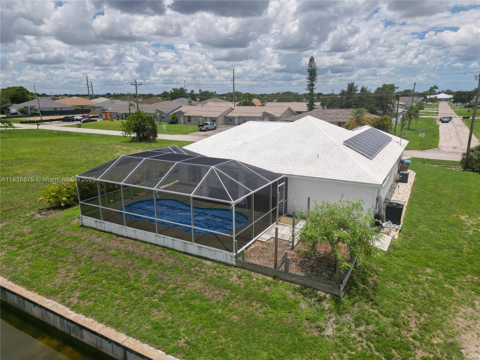 Cape Coral, FL 33990,501 SE 7th Street
