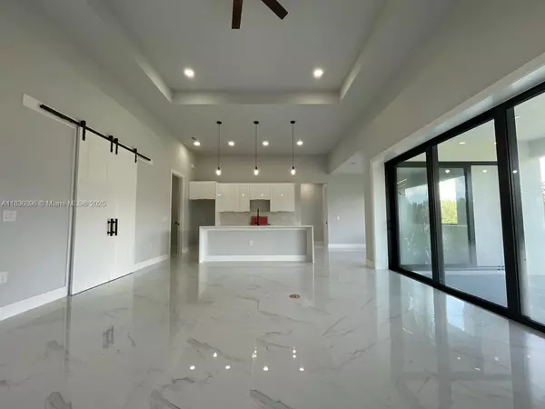 Cape Coral, FL 33993,4114 NW 24TH Terra