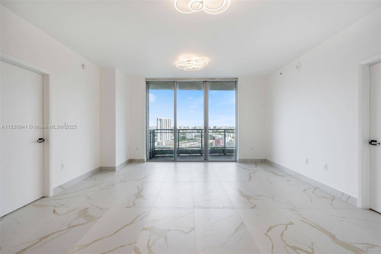 90 SW 3rd St #2506, Miami, FL 33130