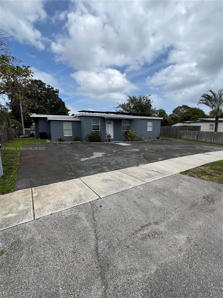 Pompano Beach, FL 33064,1885 NE 53rd St