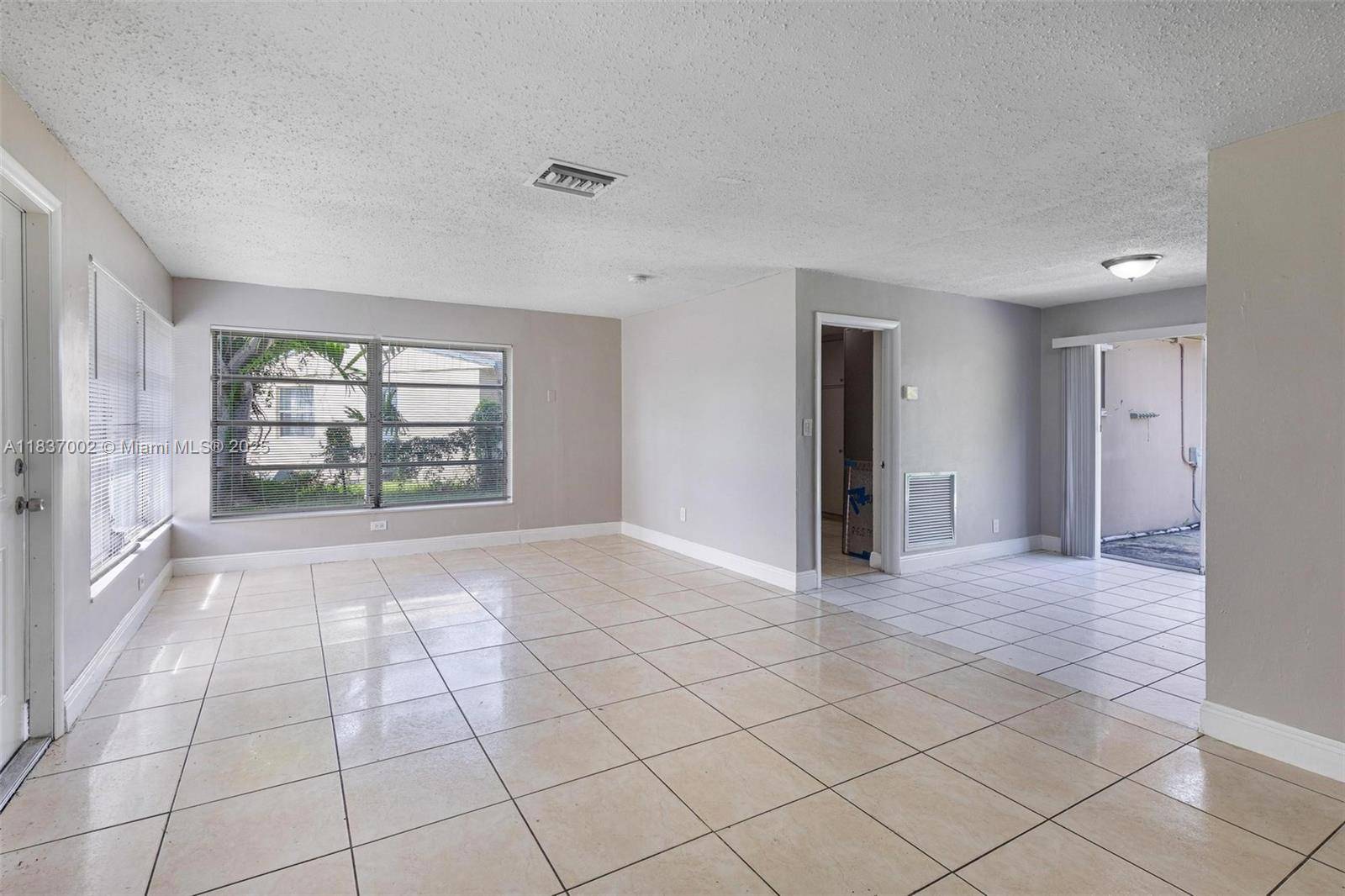 Hollywood, FL 33020,1609 S 23rd Ave