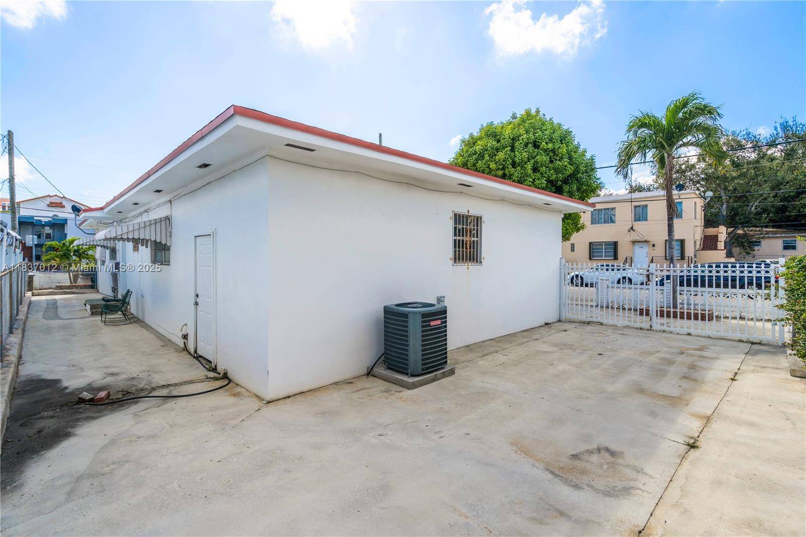 Miami, FL 33125,201 NW 14th Ave
