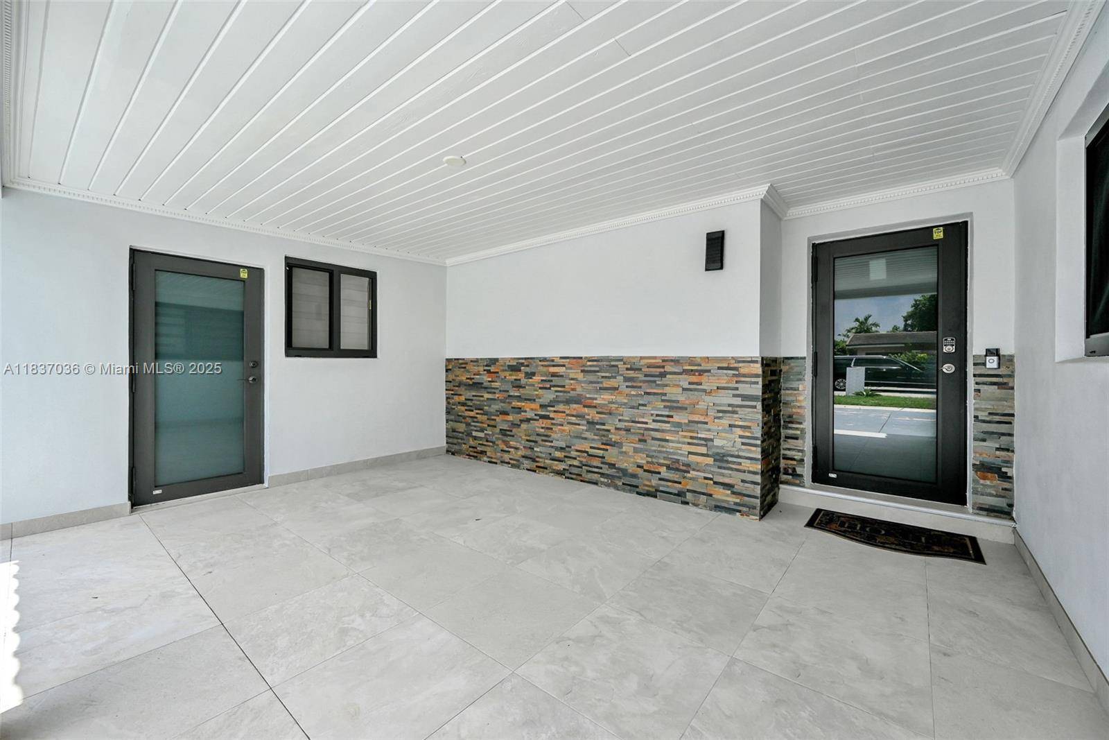 Hialeah, FL 33012,11055 NW 59th Ct