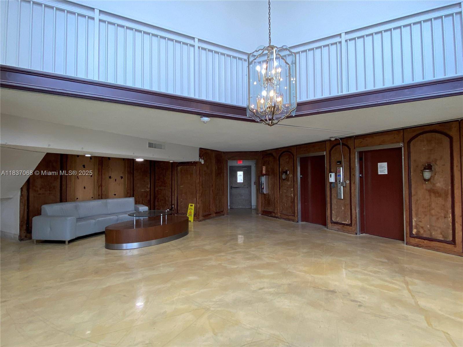 North Miami Beach, FL 33162,2025 NE 164th St #807
