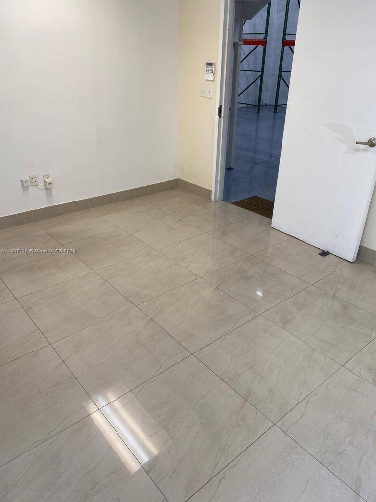 Doral, FL 33178,5930 NW 99th Ave #4