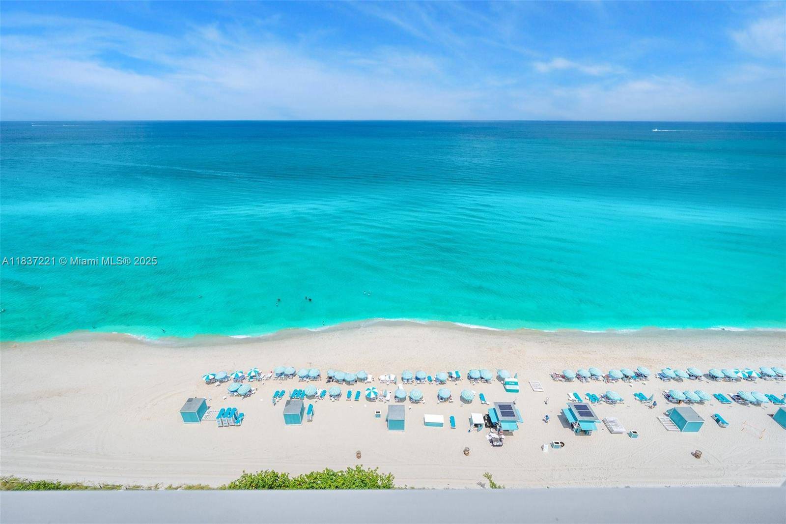 Miami Beach, FL 33141,6801 Collins Ave #LPH17