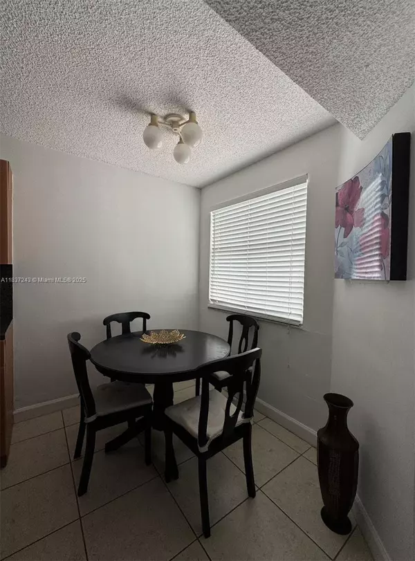 Doral, FL 33178,9755 NW 48th Ter #321