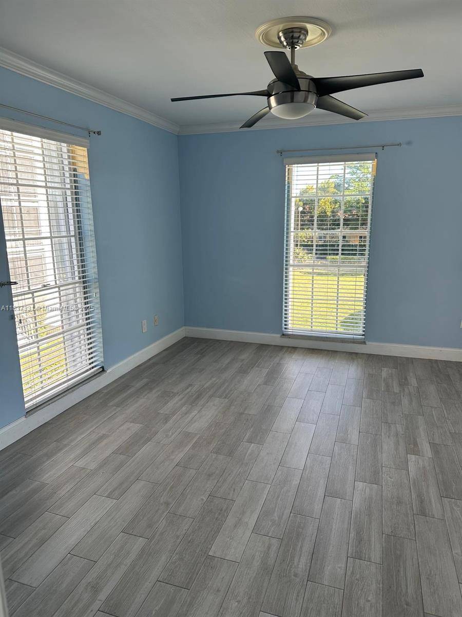 661 N University Dr #1-201, Pembroke Pines, FL 33024