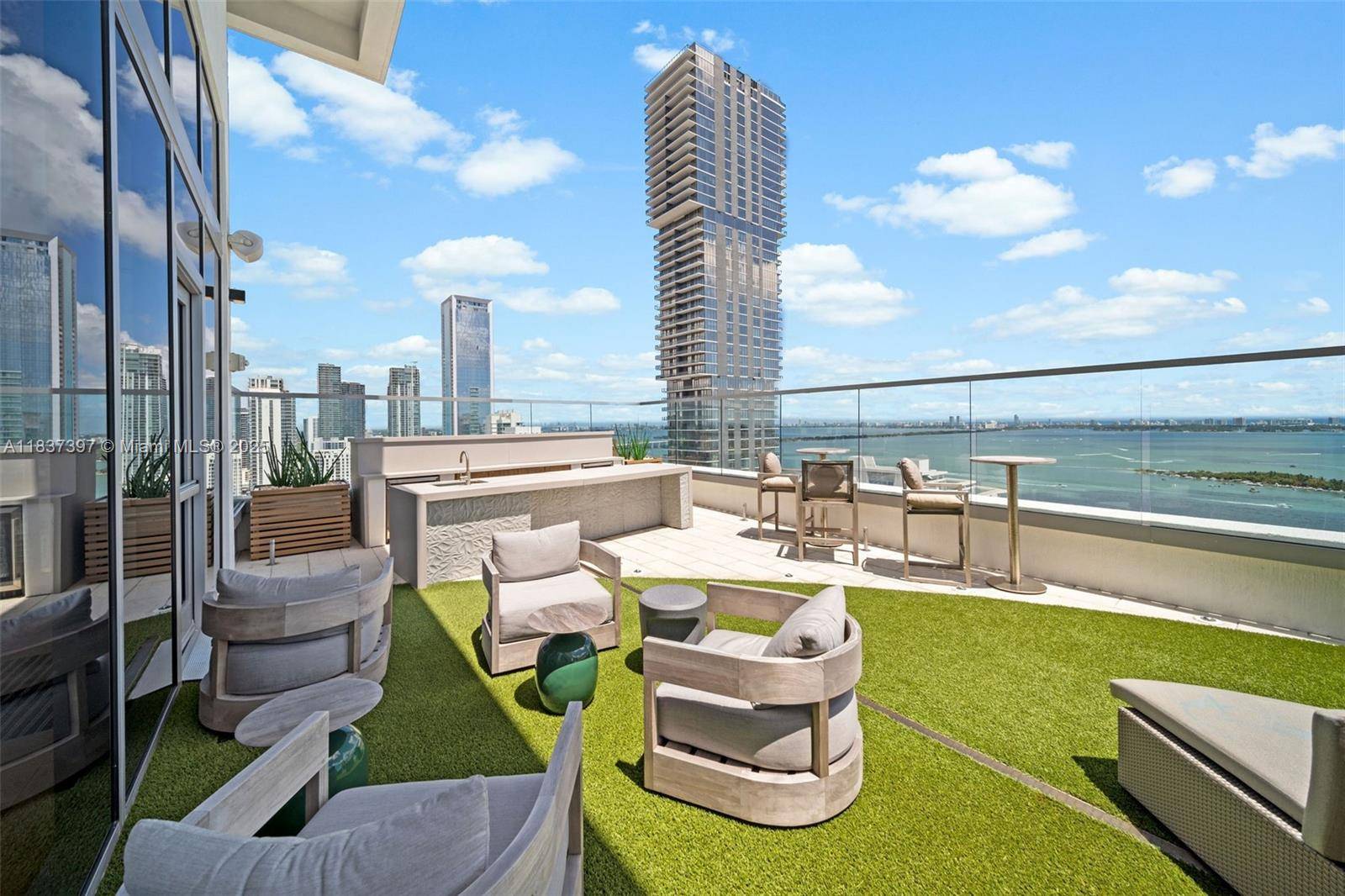 2150 N Bayshore Dr #0305, Miami, FL 33137