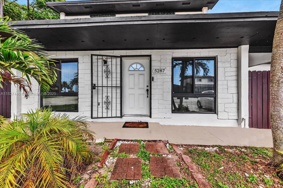 Miami Gardens, FL 33055,5287 NW 193rd Ln