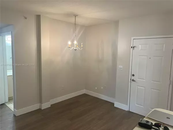 Cutler Bay, FL 33157,11040 SW 196th St #110