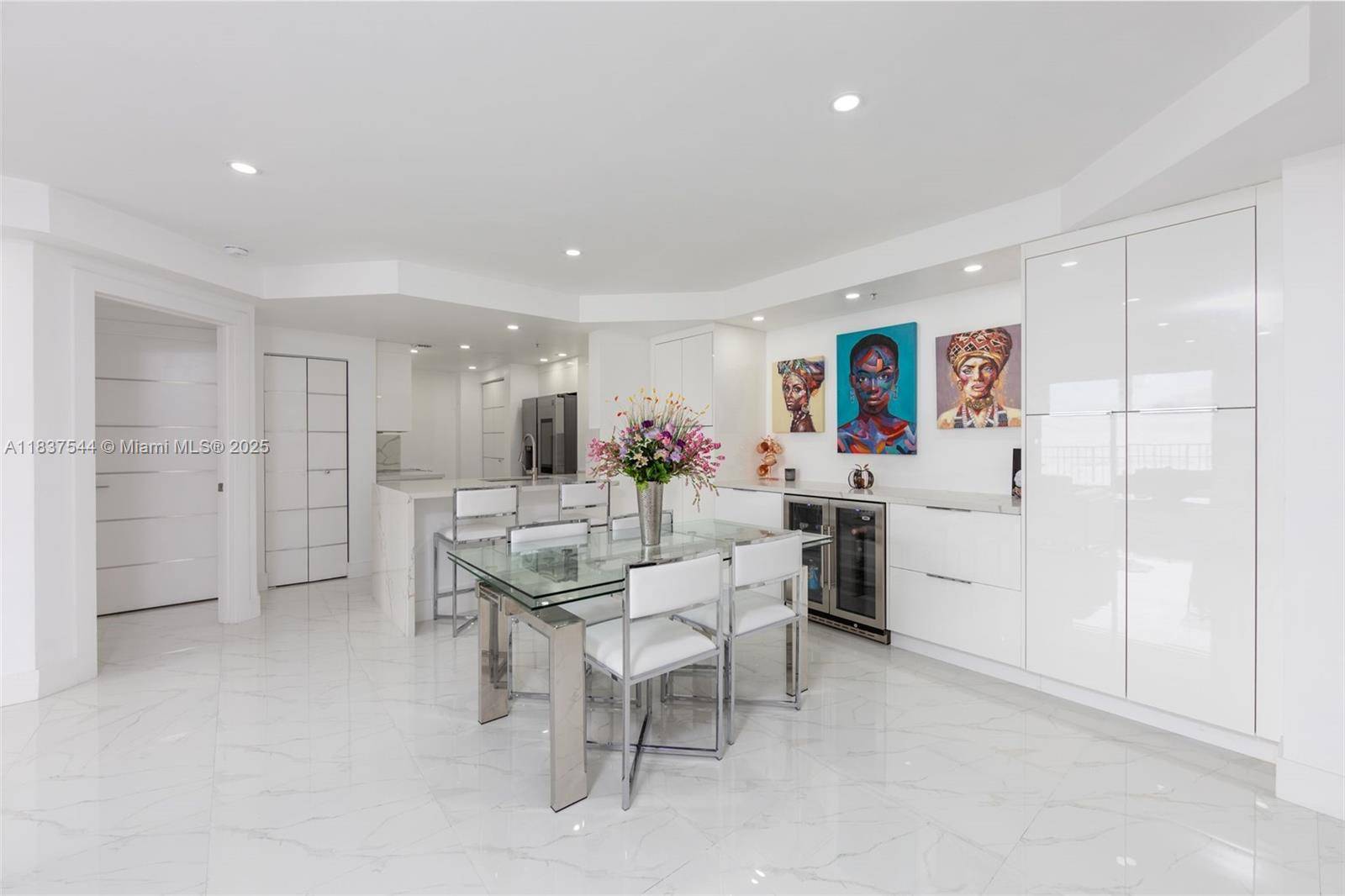 Miami, FL 33131,701 Brickell Key Blvd #2011